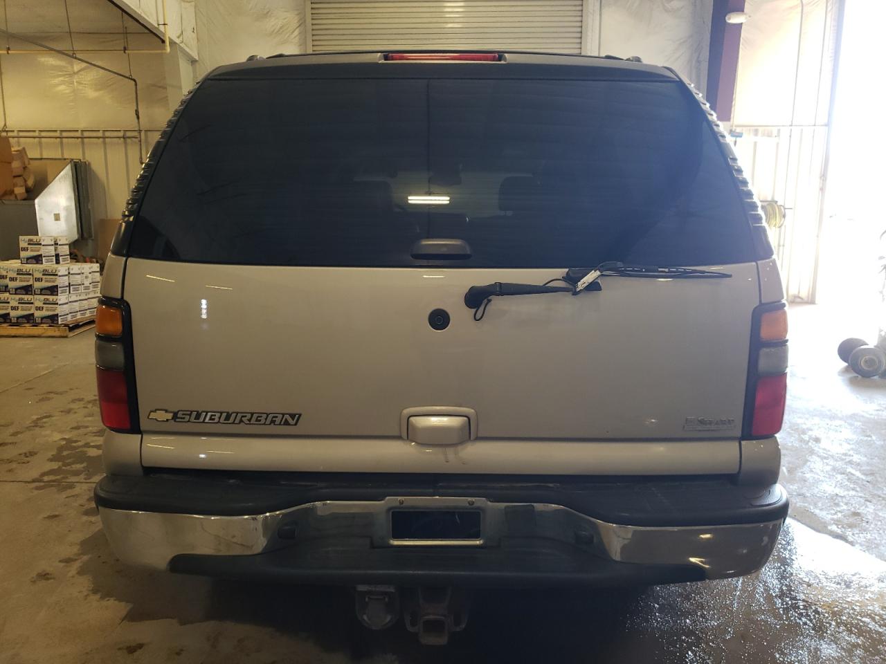 2006 Chevrolet Suburban - Image 6