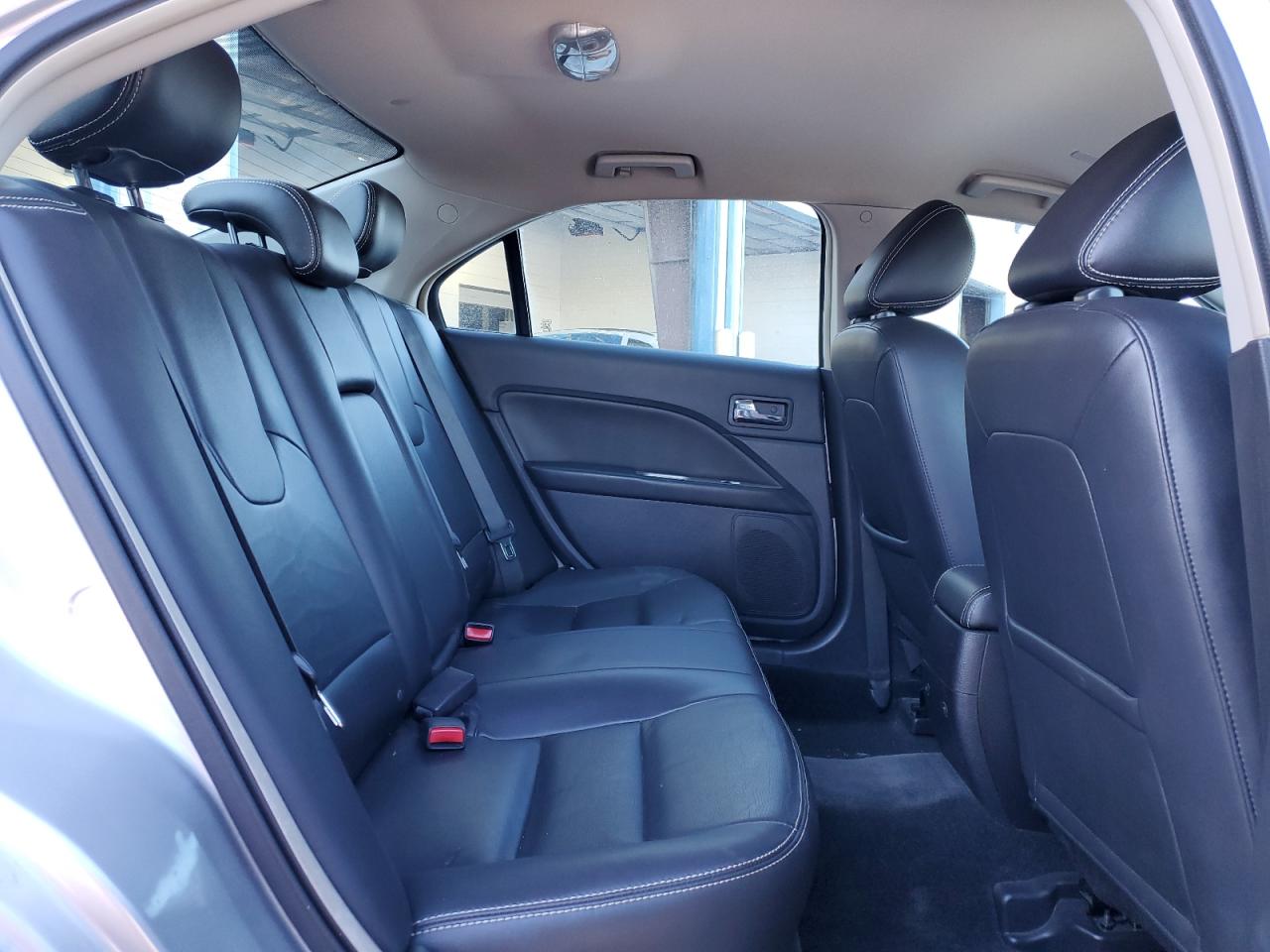 2011 Ford Fusion - Image 10