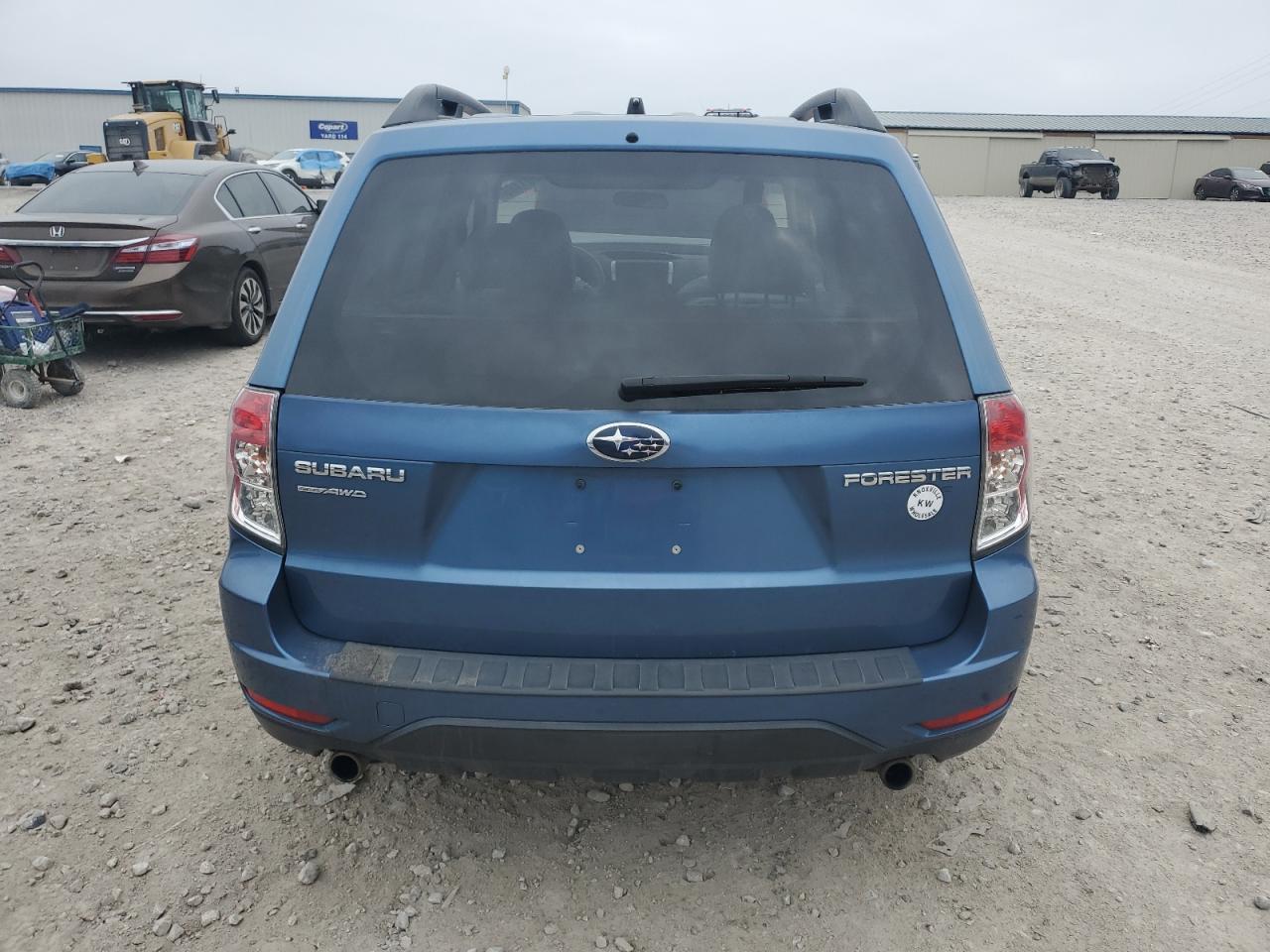 2010 Subaru Forester - Image 6