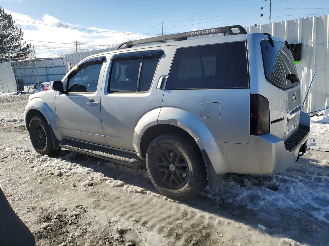 2007 Nissan Pathfinder - Image 2