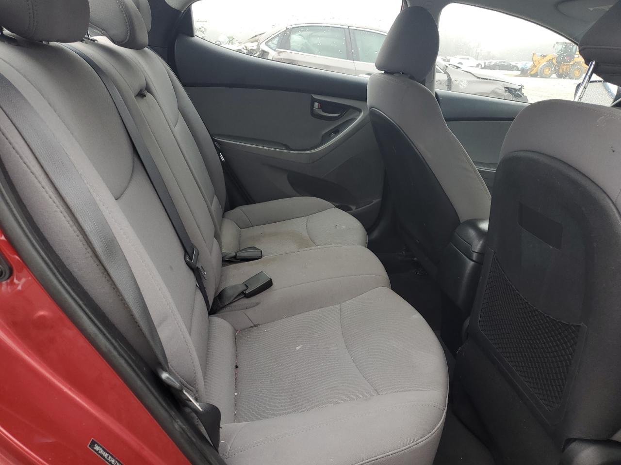 2016 Hyundai Elantra - Image 10