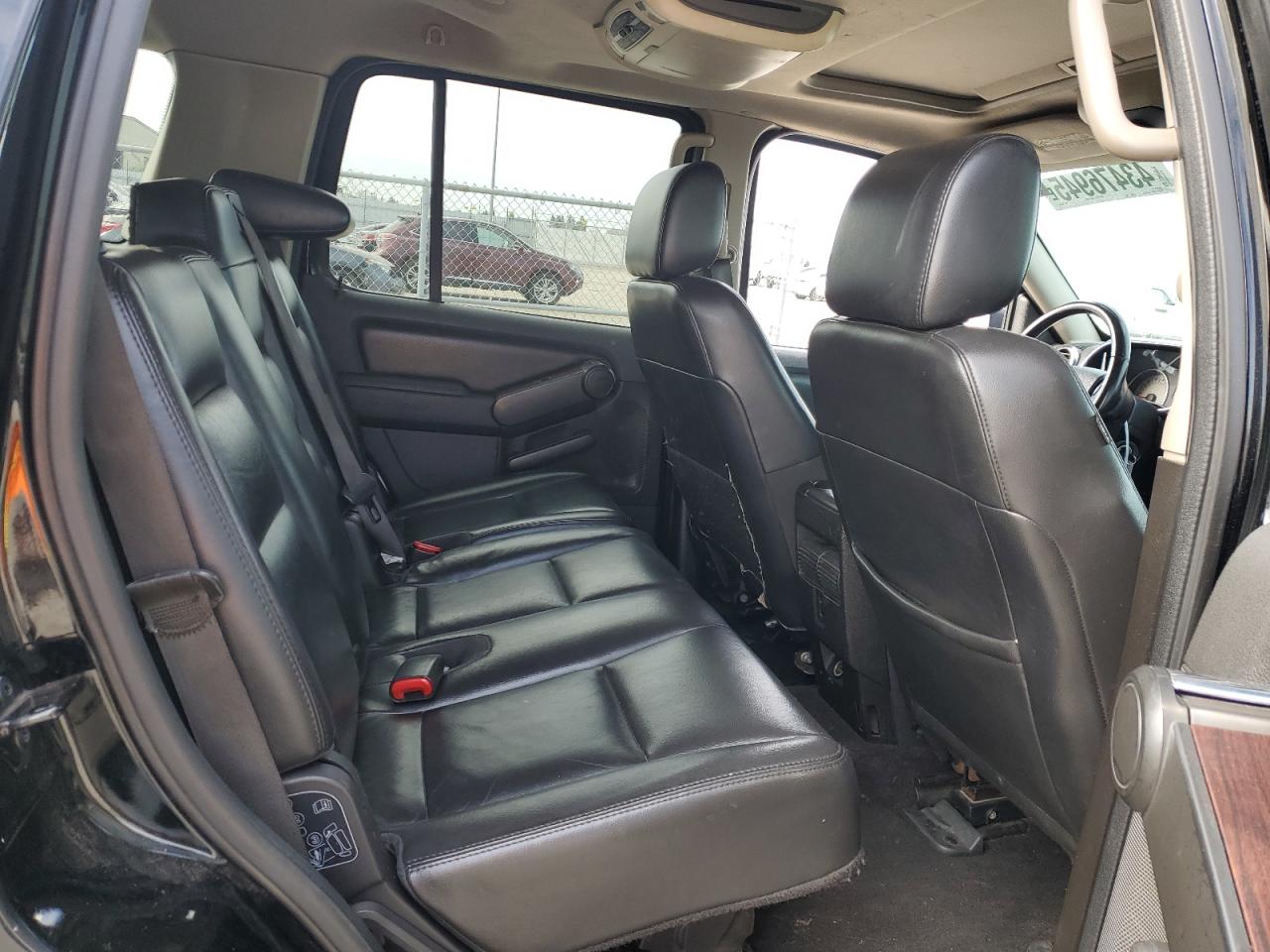 2007 Ford Explorer - Image 11