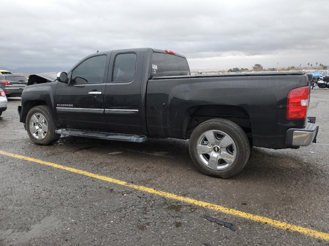2011 Chevrolet Silverado - Image 2