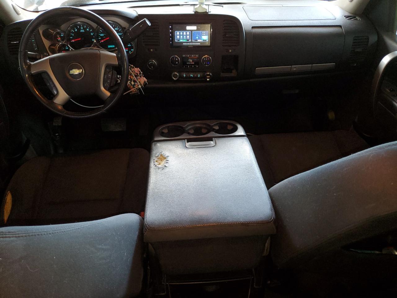 2013 Chevrolet Silverado - Image 8