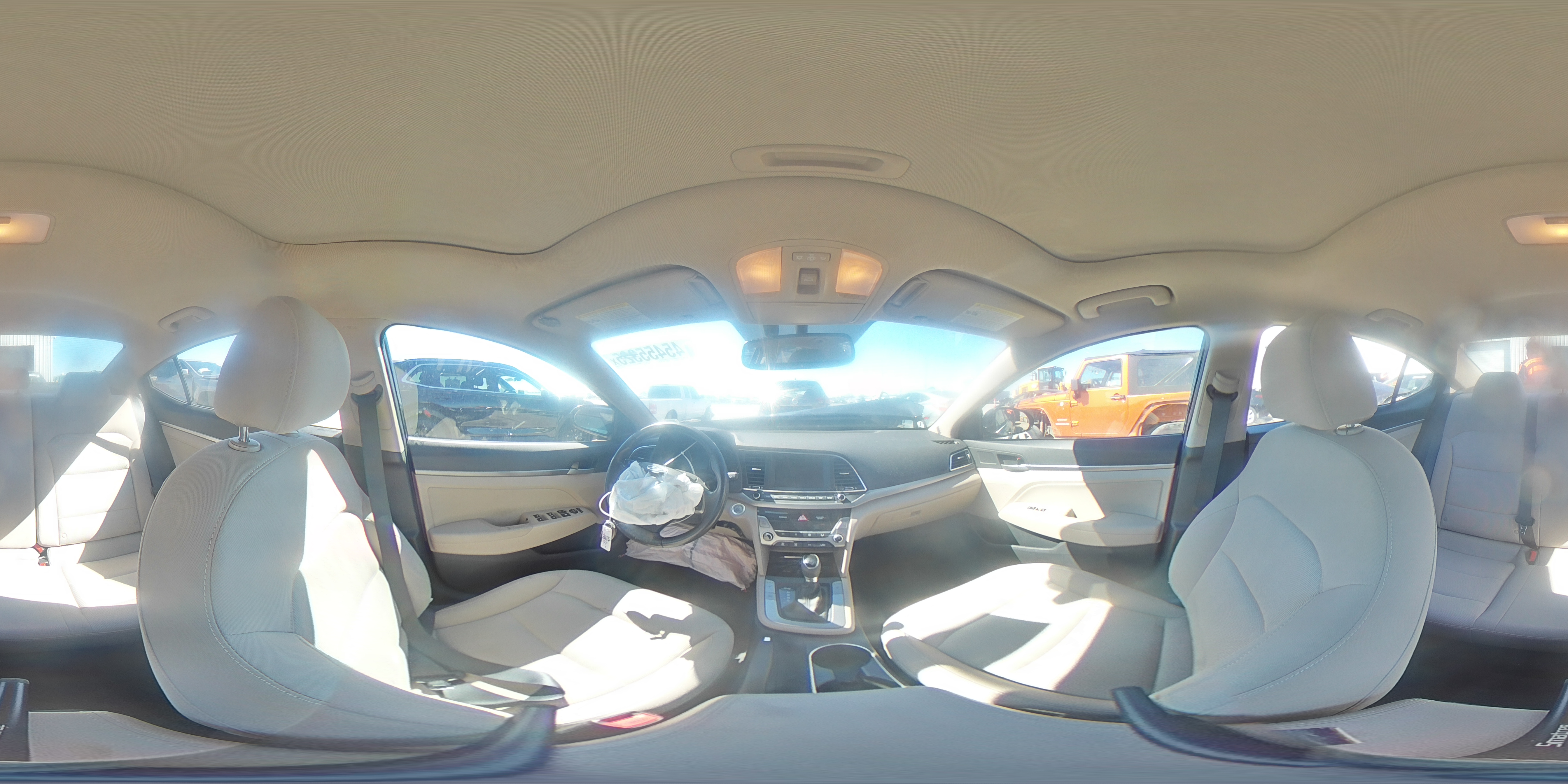 2017 Hyundai Elantra - Image 14