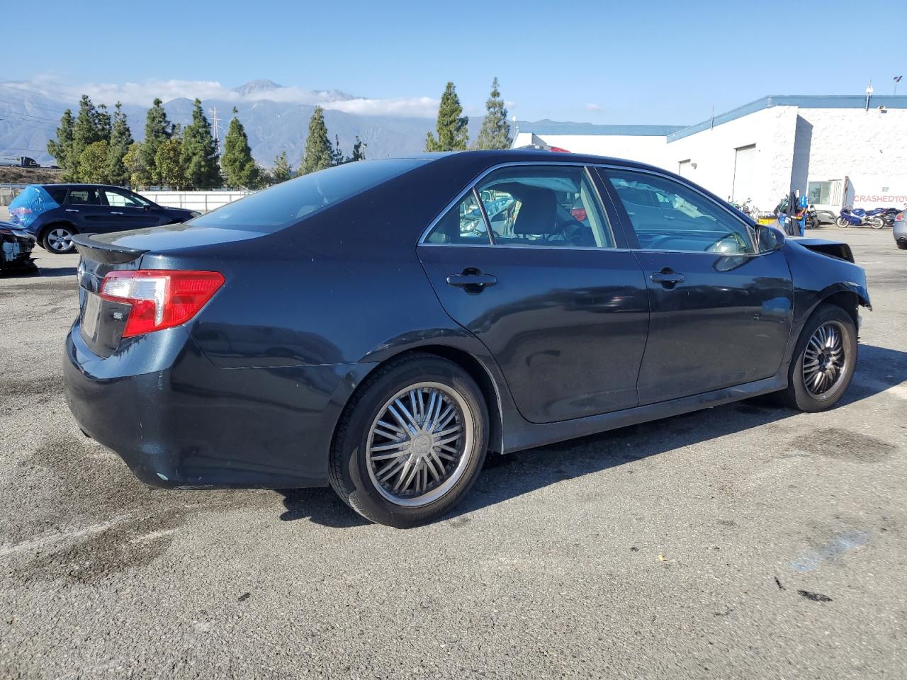 2014 Toyota Camry - Image 3