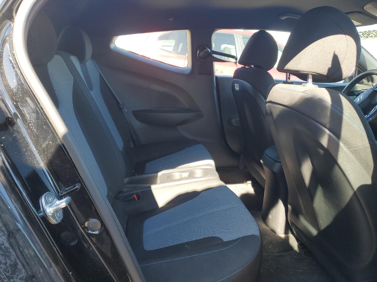 2019 Hyundai Veloster - Image 10