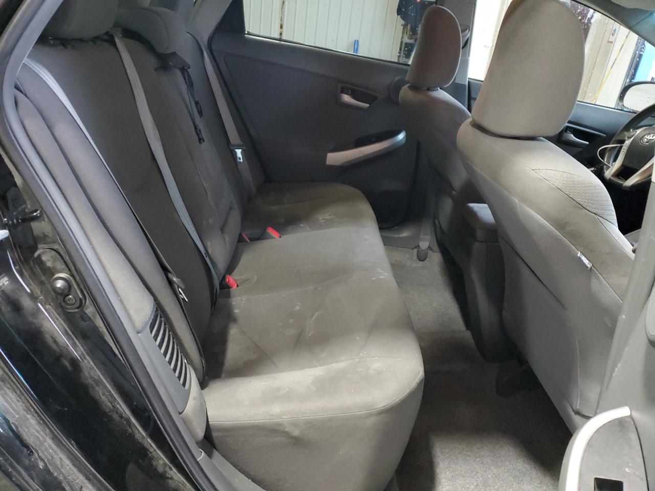 2011 Toyota Prius - Image 10