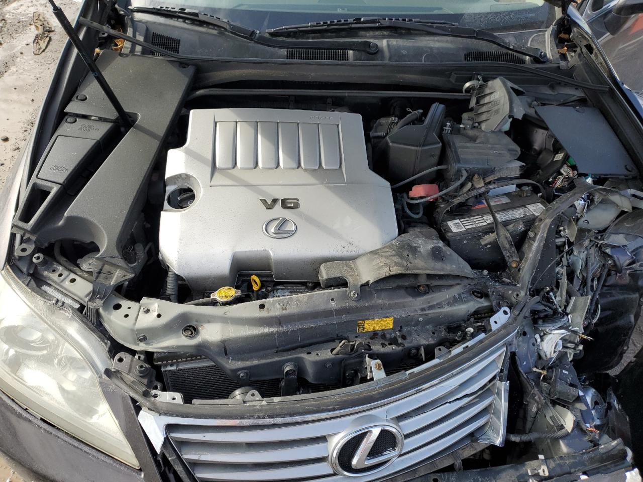 2011 Lexus ES - Image 12