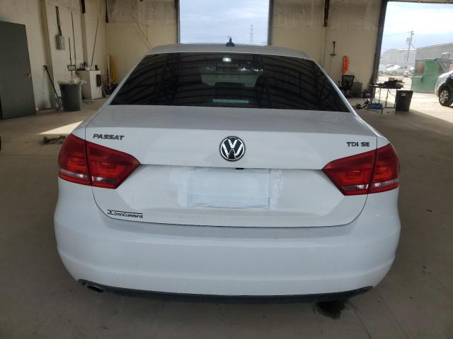 Sedans VOLKSWAGEN PASSAT 2014 Biały