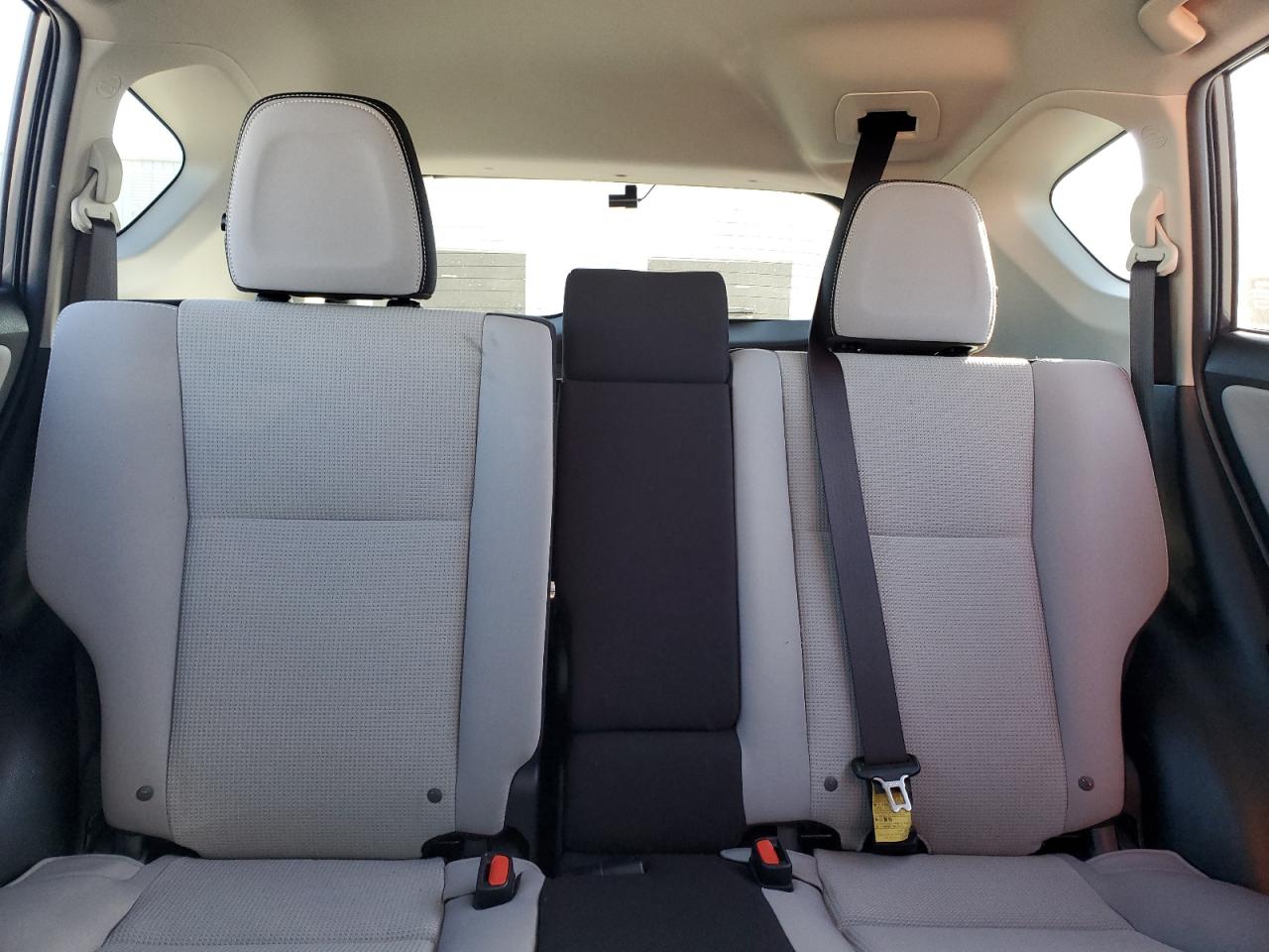 2017 Toyota RAV 4 - Image 10