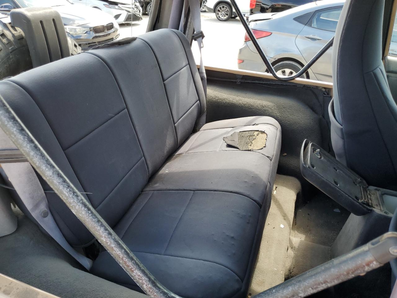 2000 Jeep Wrangler - Image 10