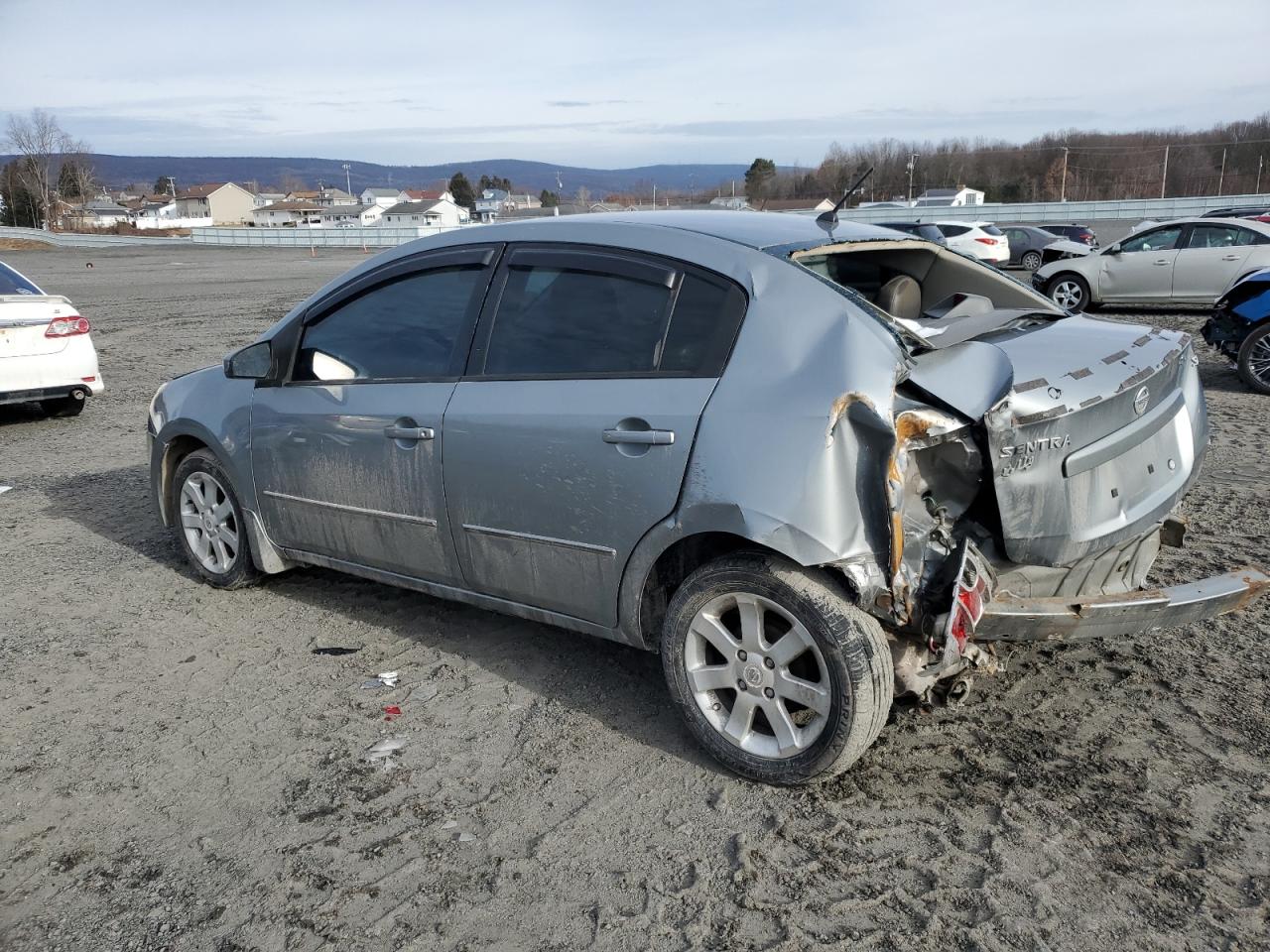2009 Nissan Sentra - Image 2