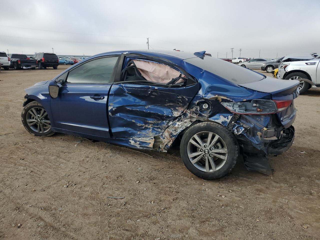 2018 Hyundai Elantra - Image 2