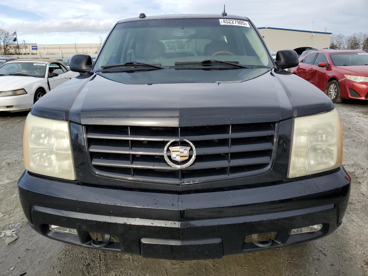 2004 Cadillac Escalade - Image 5