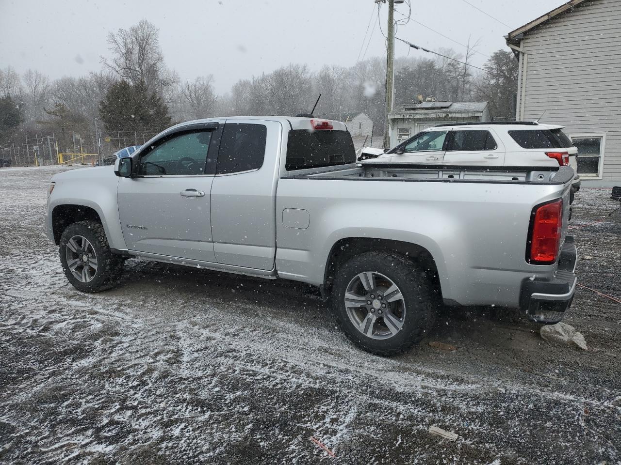 2015 Chevrolet Colorado - Image 2
