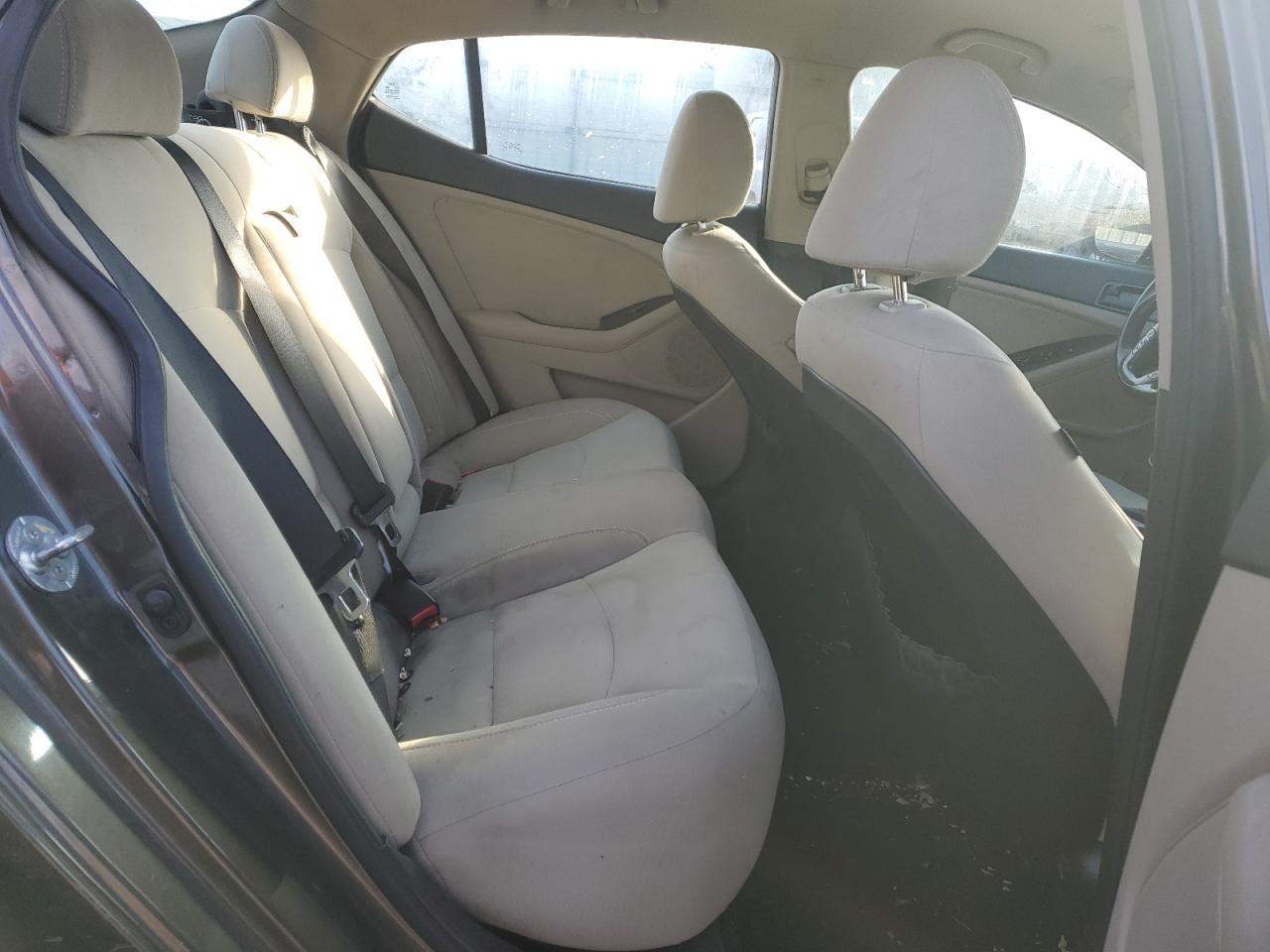 2013 Kia Optima - Image 10
