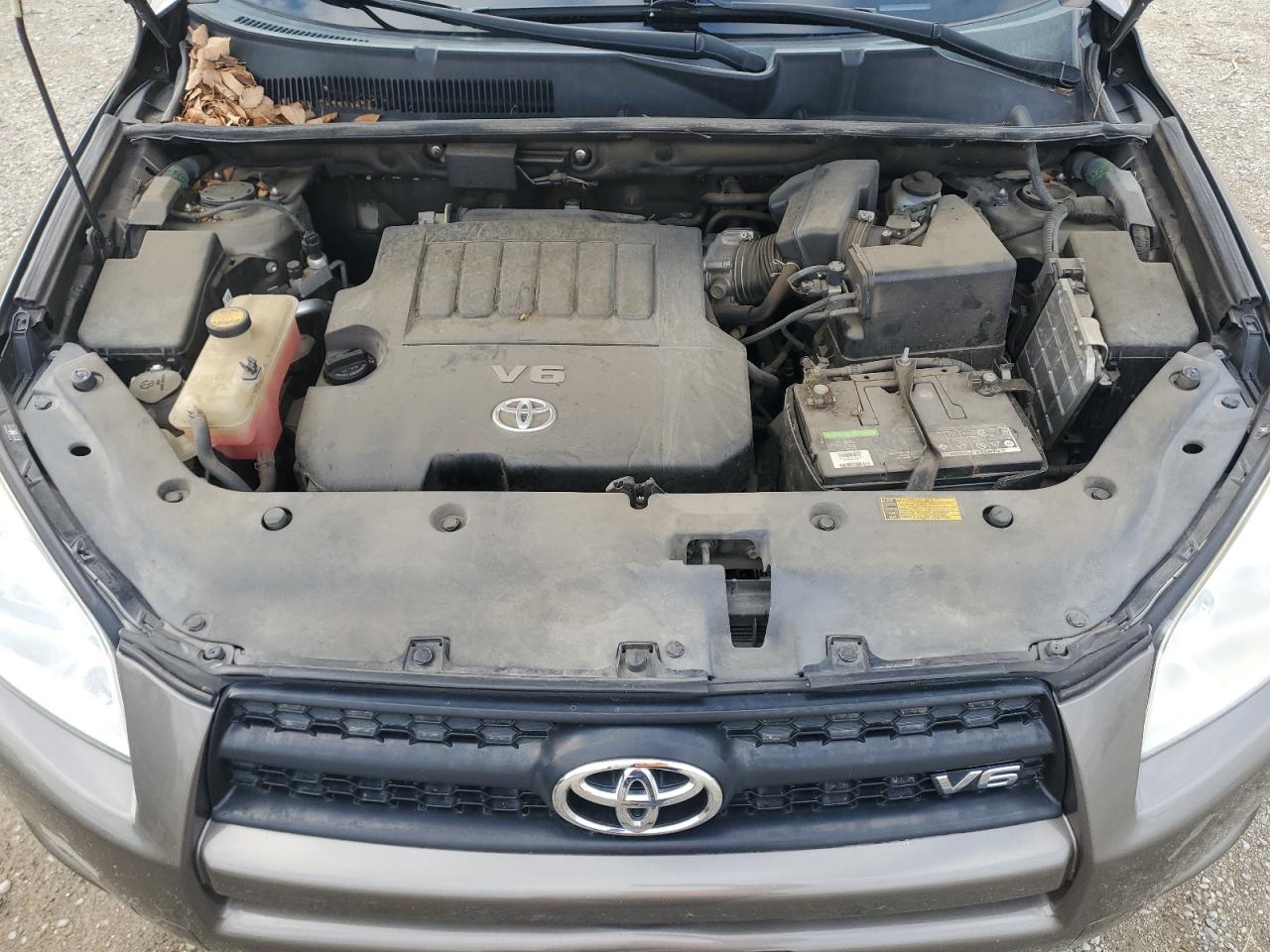 2012 Toyota RAV 4 - Image 11
