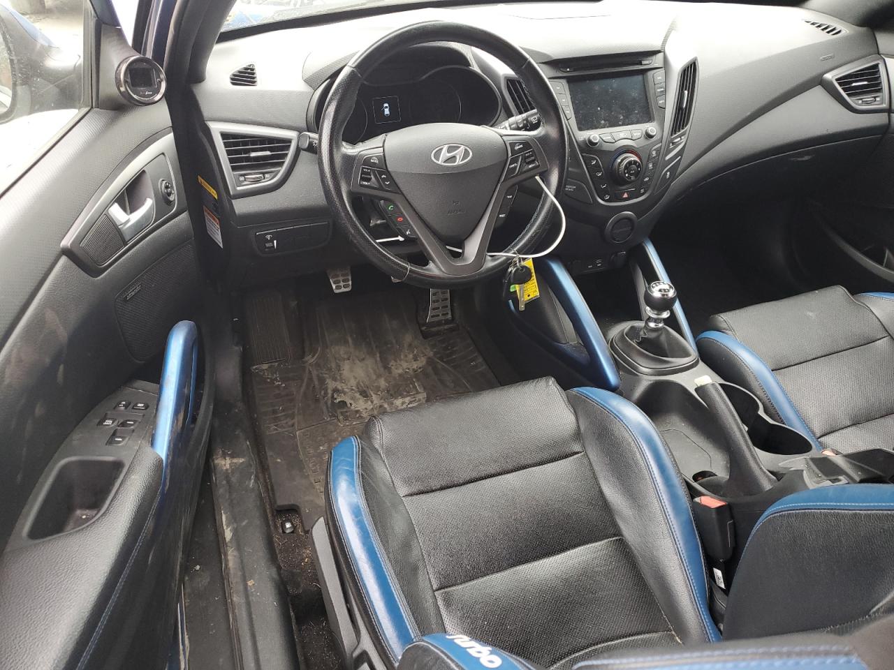 2016 Hyundai Veloster - Image 8