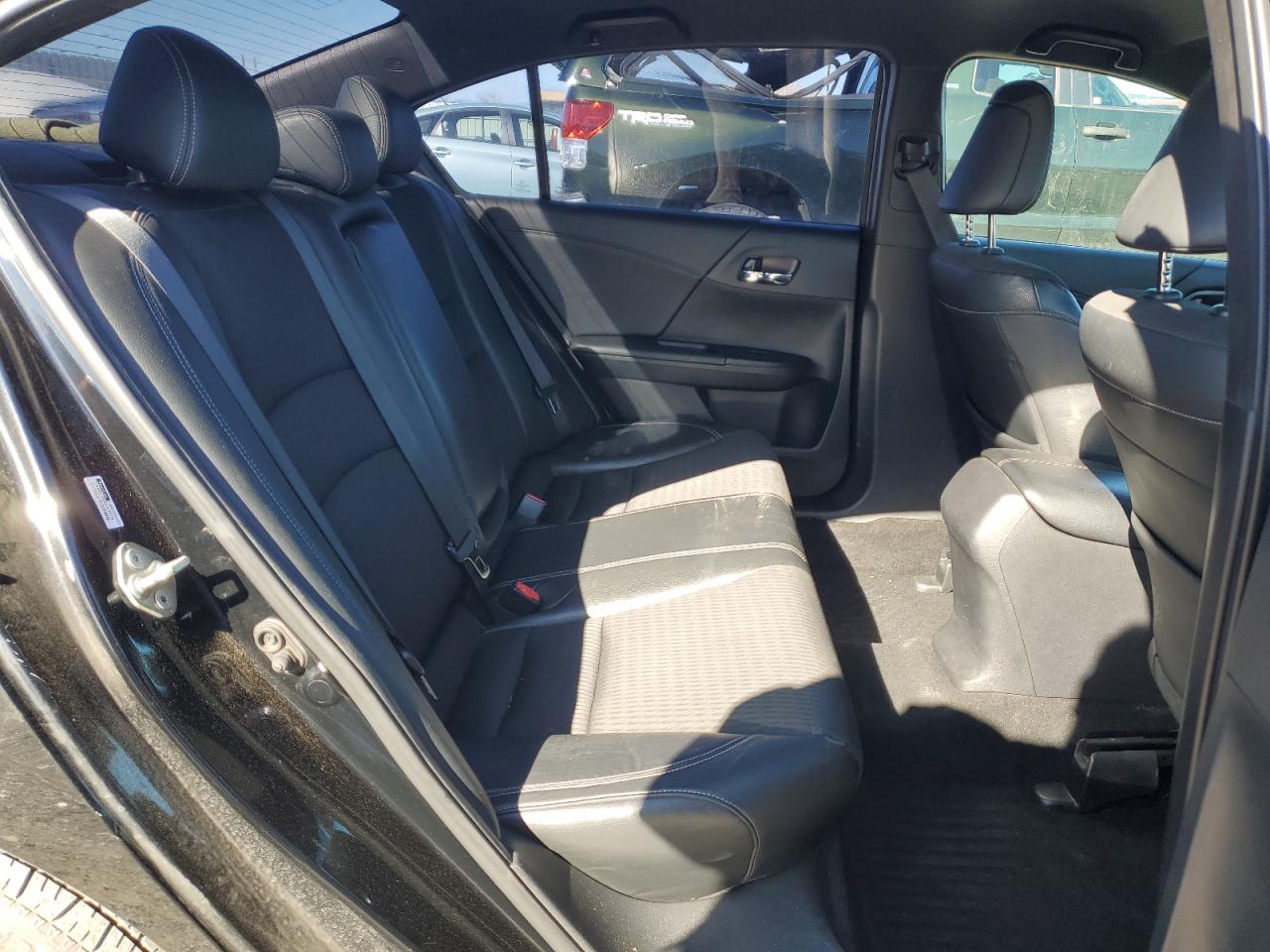 2017 Honda Accord - Image 10