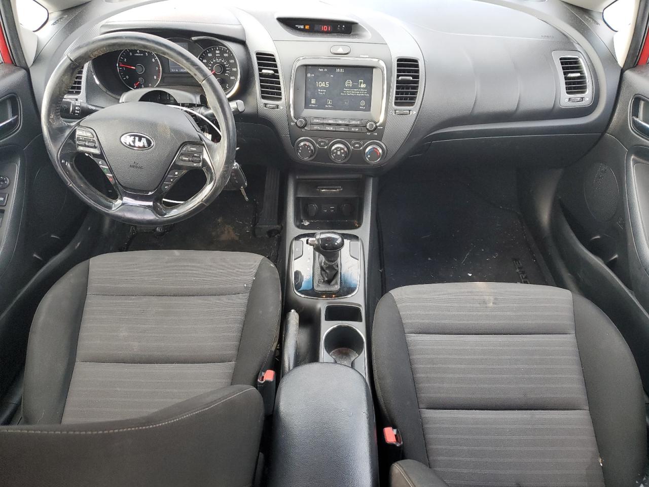 2017 Kia Forte - Image 8