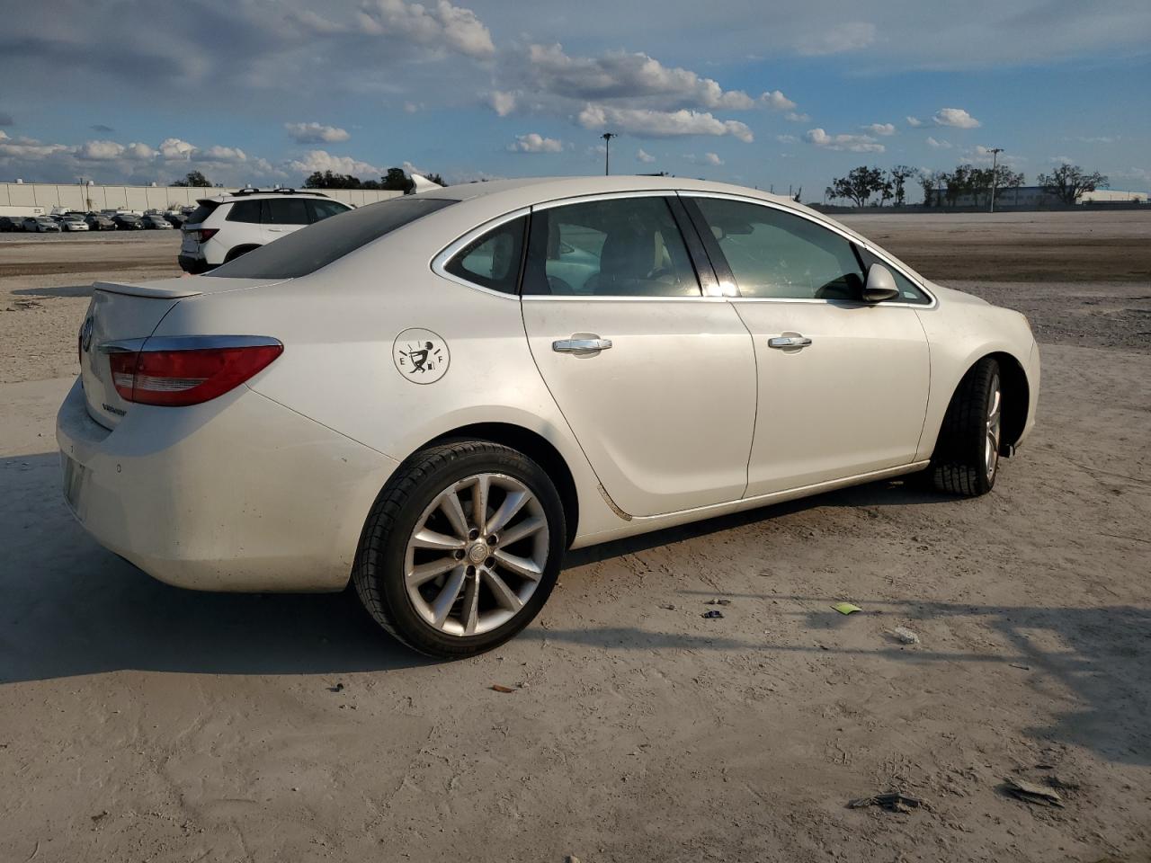 2013 Buick Verano - Image 3
