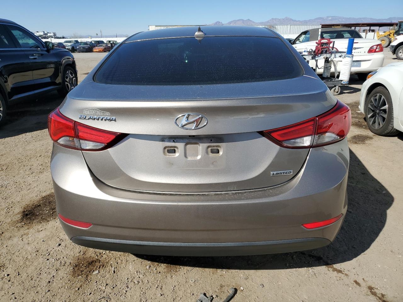 2014 Hyundai Elantra - Image 6