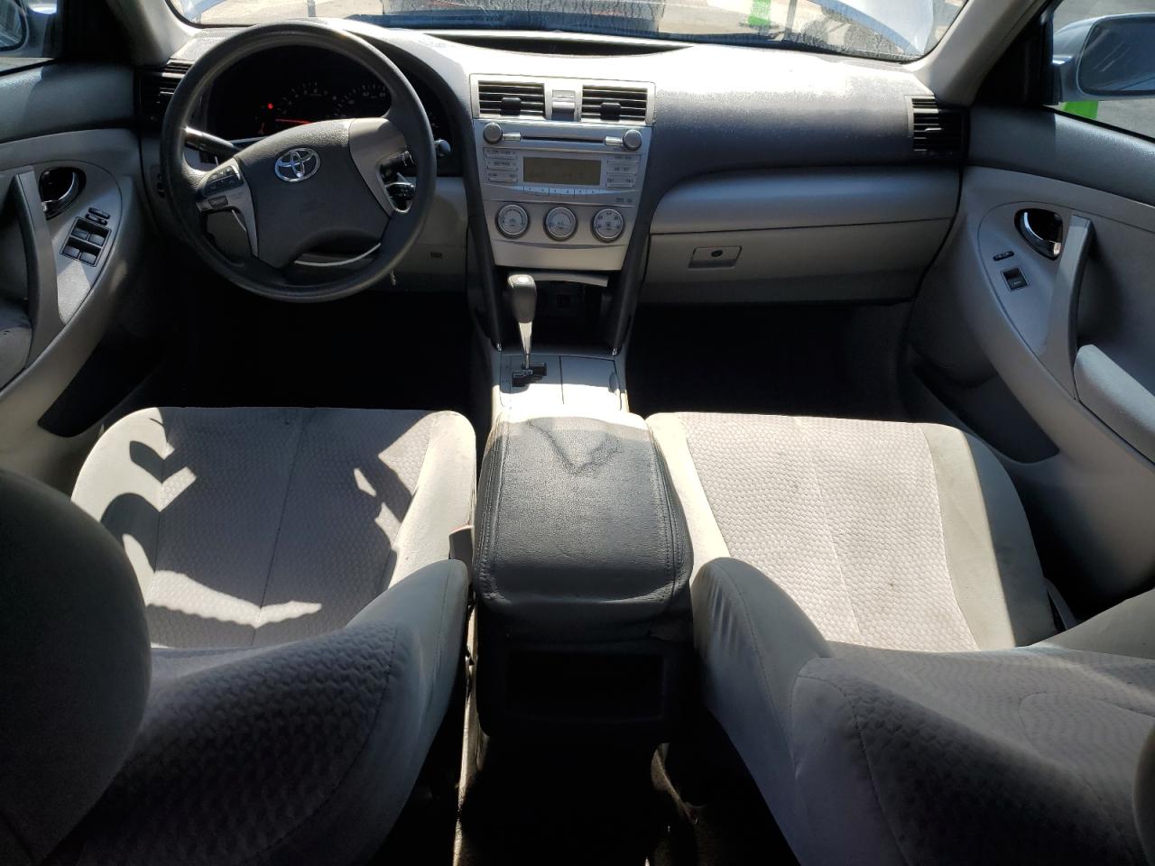 2010 Toyota Camry - Image 8