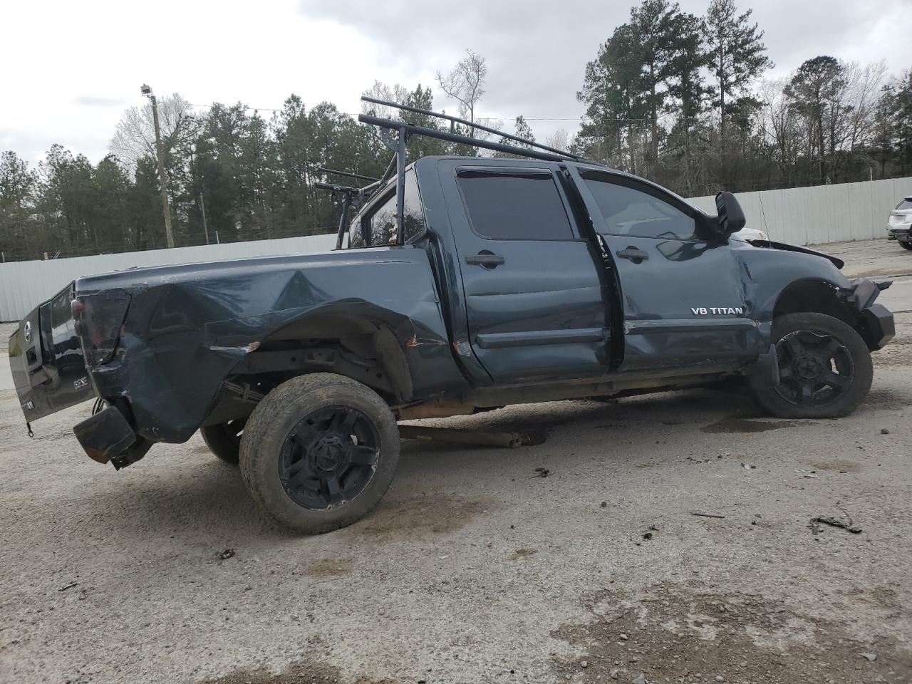 2008 Nissan Titan - Image 3