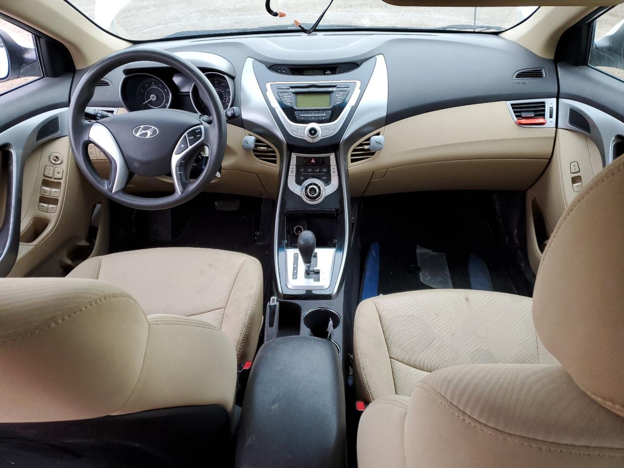 2012 Hyundai Elantra - Image 8