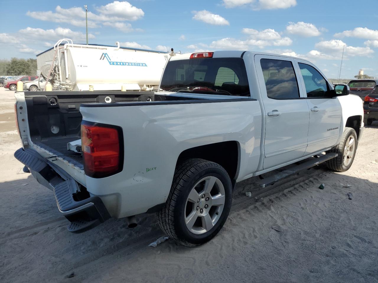 2015 Chevrolet Silverado - Image 3