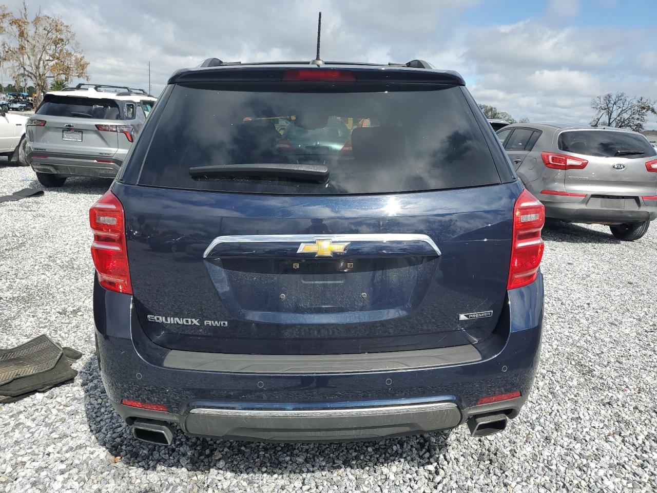 2017 Chevrolet Equinox - Image 6