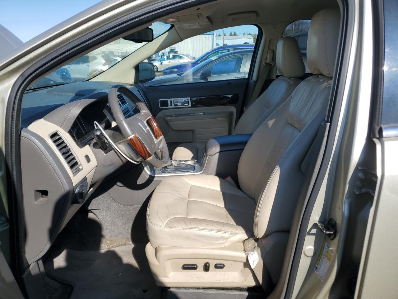 2010 Lincoln MKX - Image 7