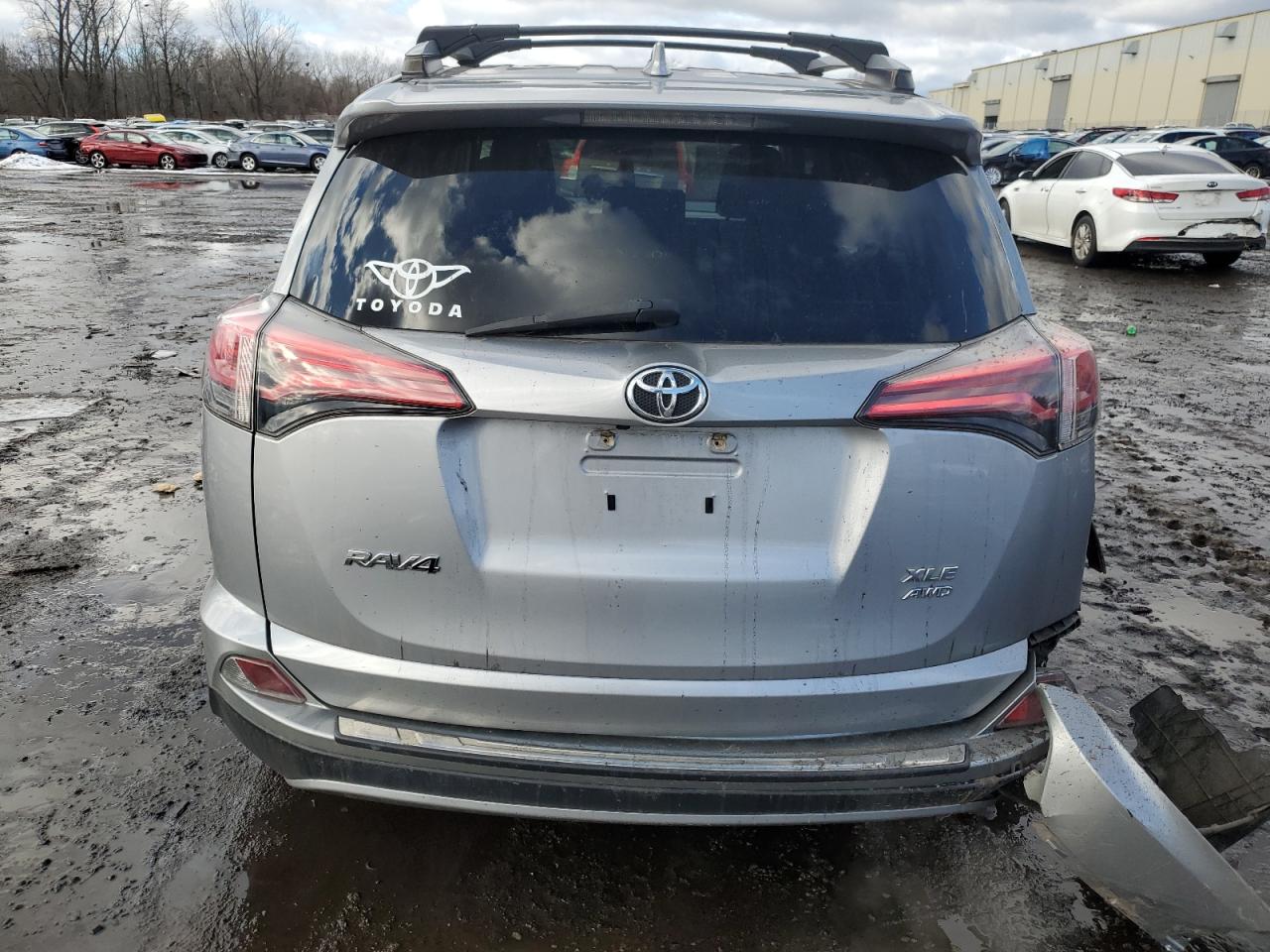 2018 Toyota RAV 4 - Image 6