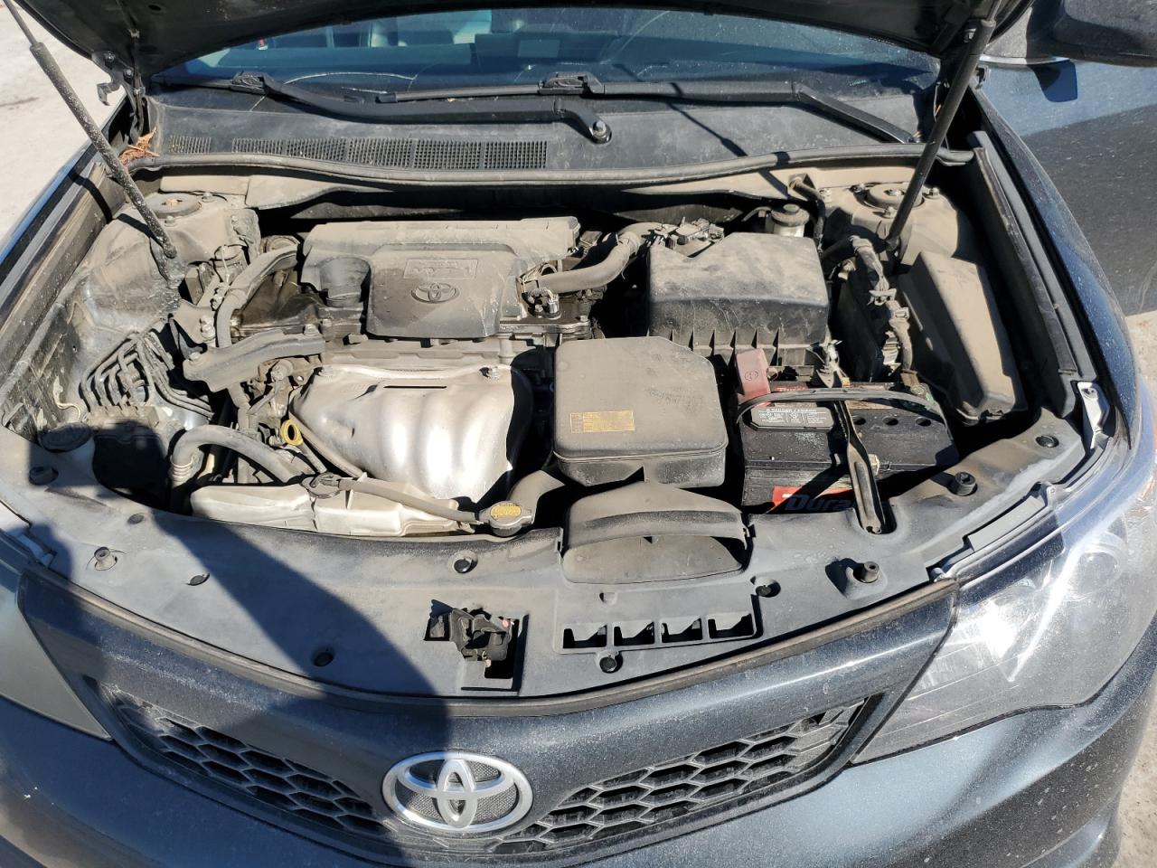 2014 Toyota Camry - Image 11