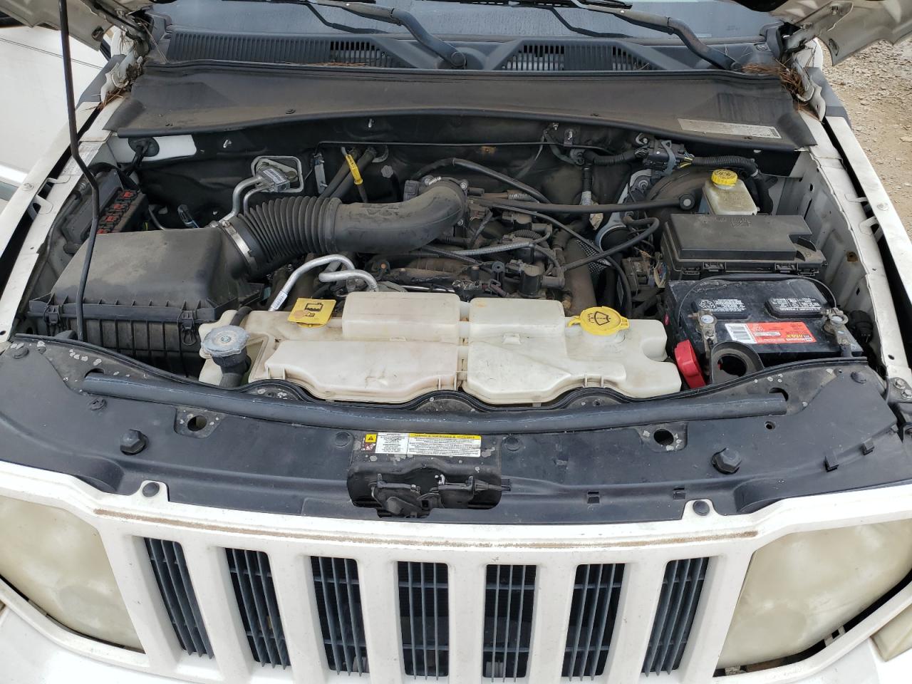 2010 Jeep Liberty (North America) - Image 13
