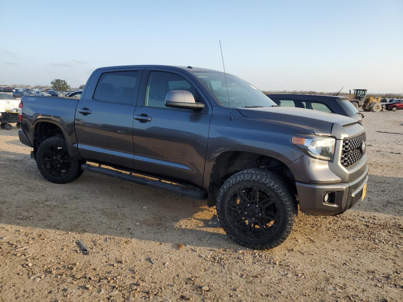 2018 Toyota Tundra - Image 4