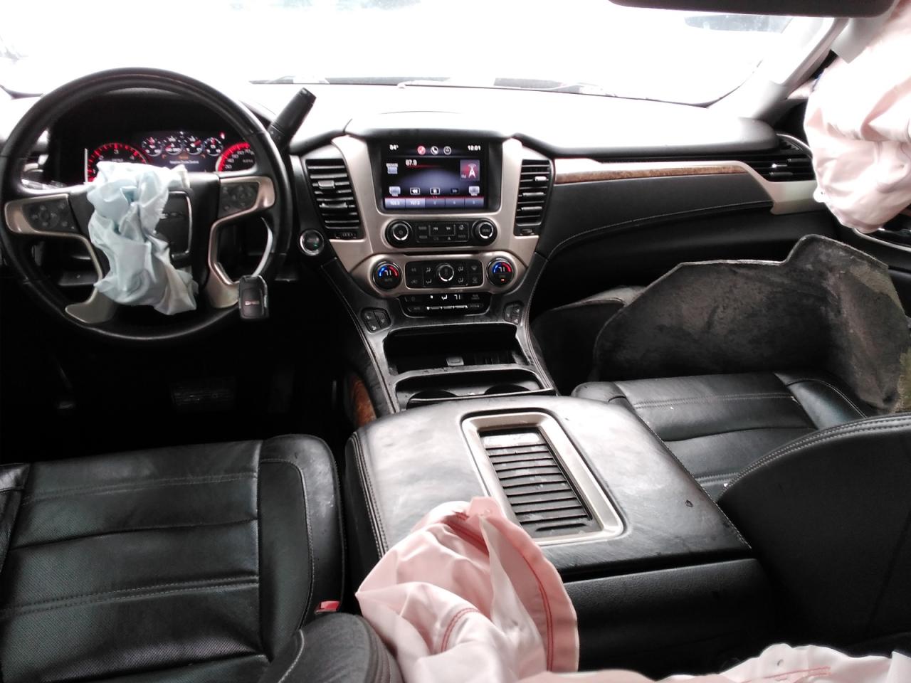 2015 GMC Yukon - Image 8