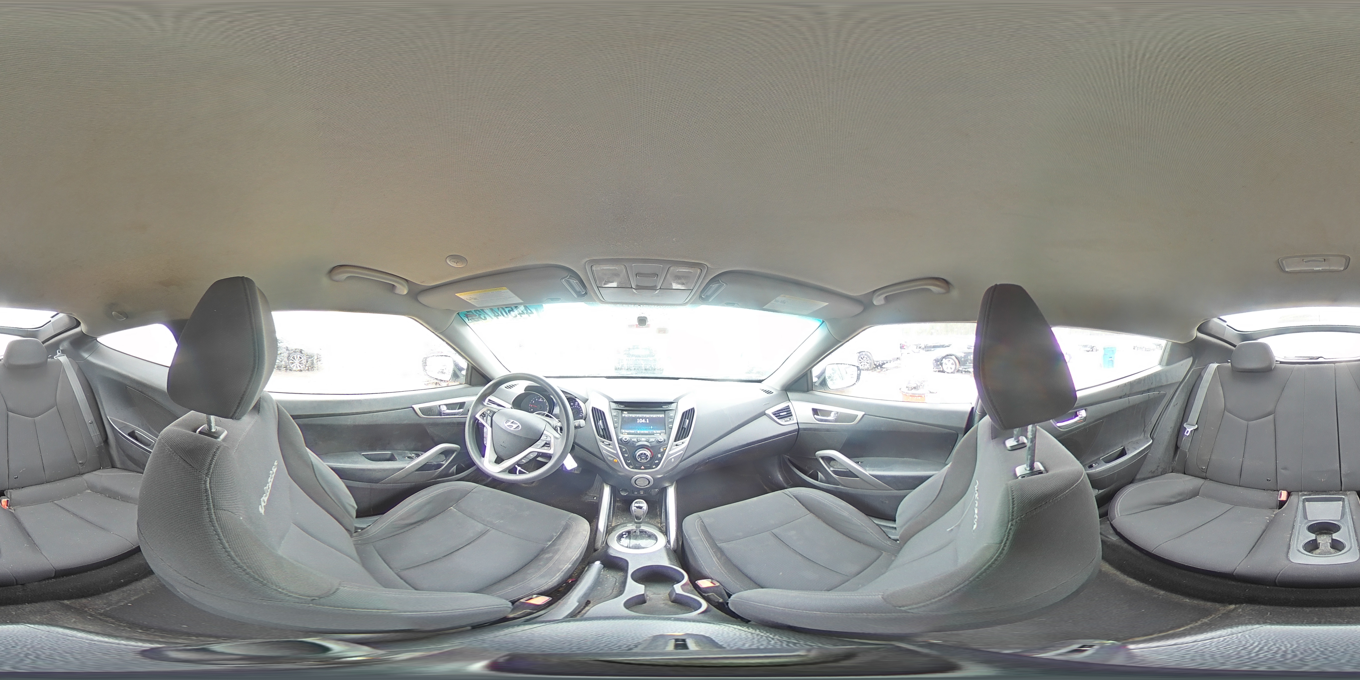 2016 Hyundai Veloster - Image 14