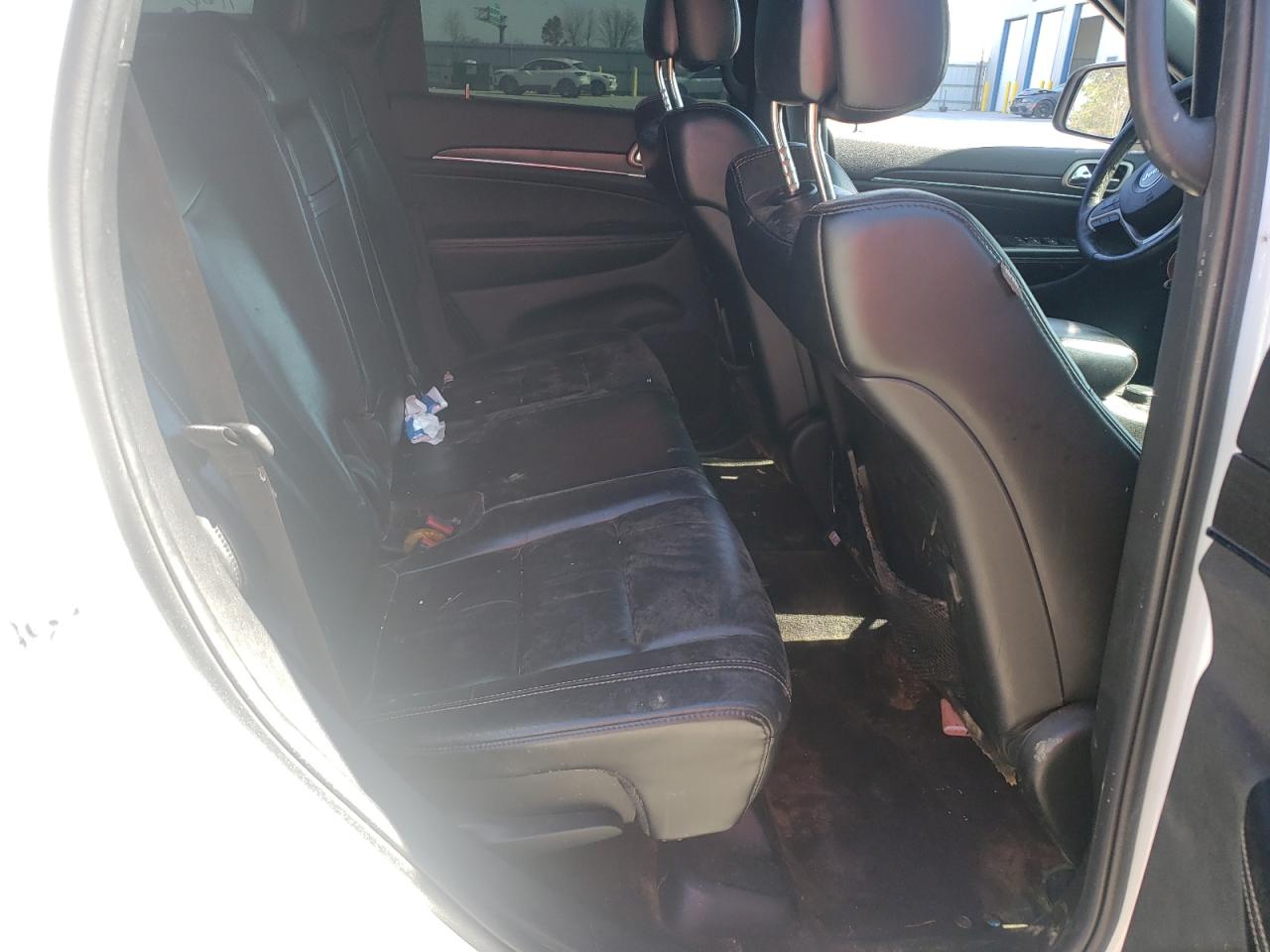 2016 Jeep Grand Cherokee - Image 10
