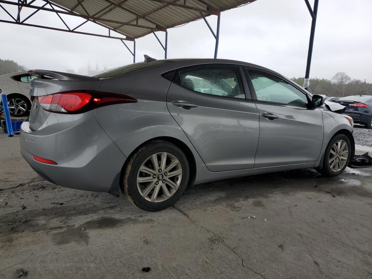 2016 Hyundai Elantra - Image 3