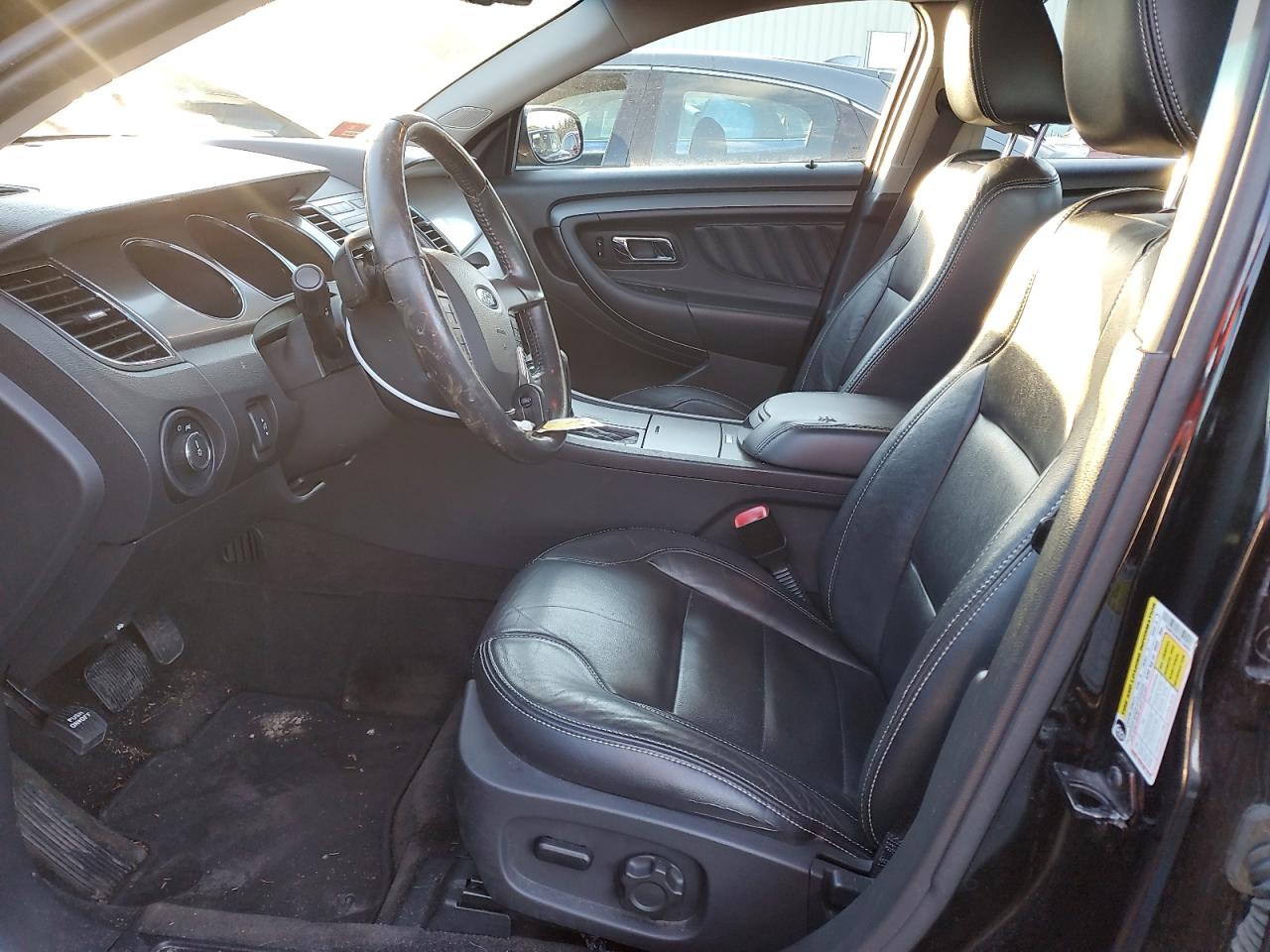 2011 Ford Taurus - Image 7