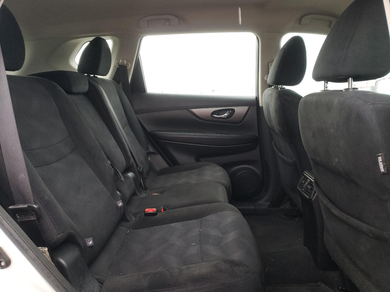 2016 Nissan Rogue - Image 11