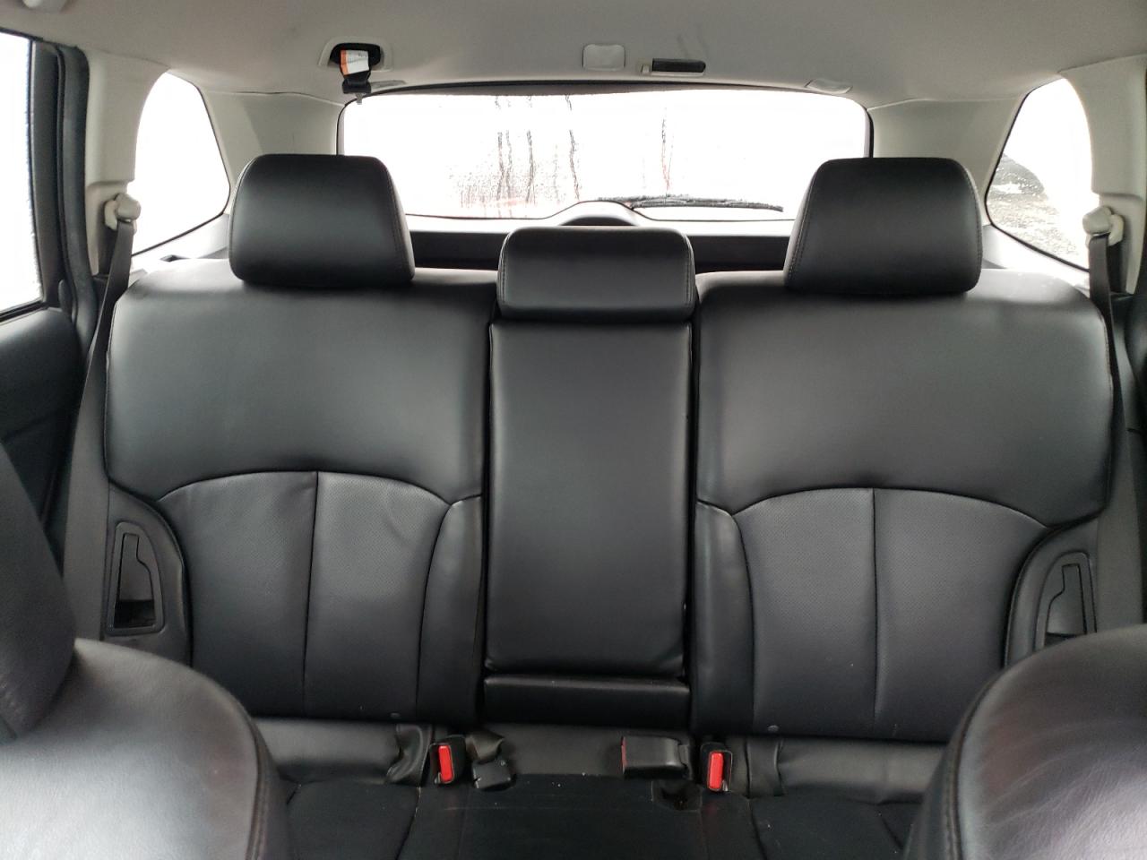 2013 Subaru Outback - Image 10