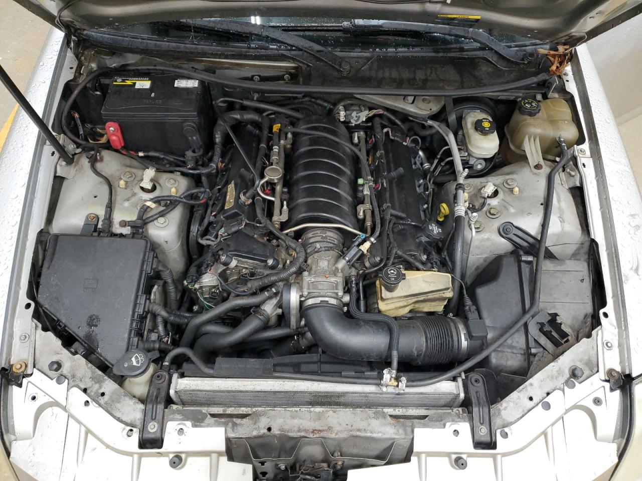 2005 Cadillac STS - Image 12