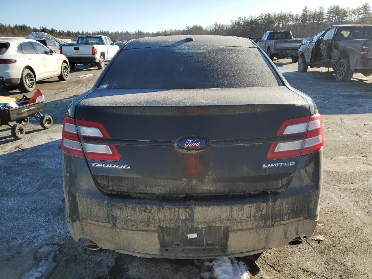 2018 Ford Taurus - Image 6