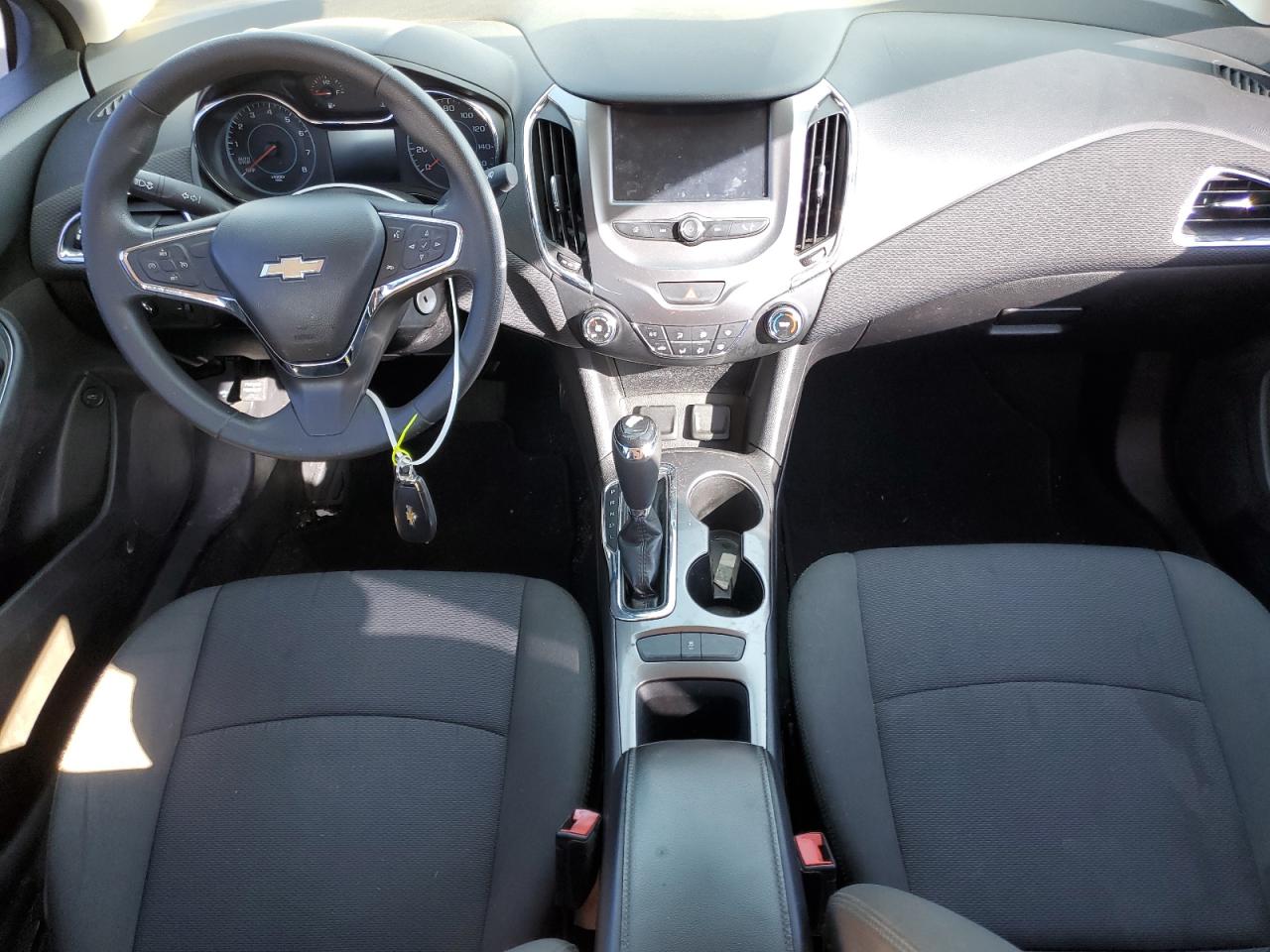 2017 Chevrolet Cruze - Image 8