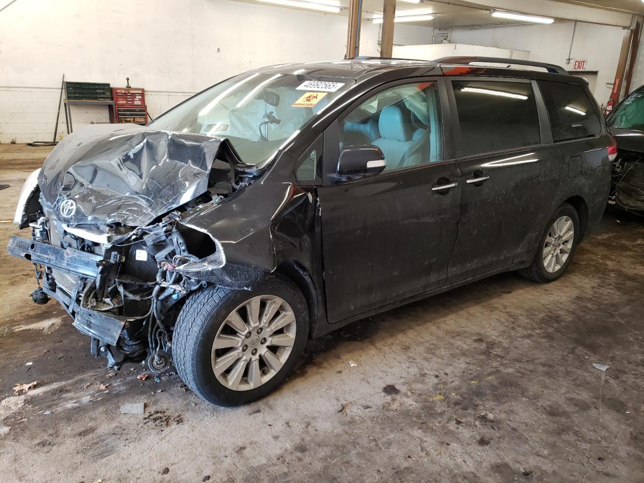 2013 Toyota Sienna - Image 1