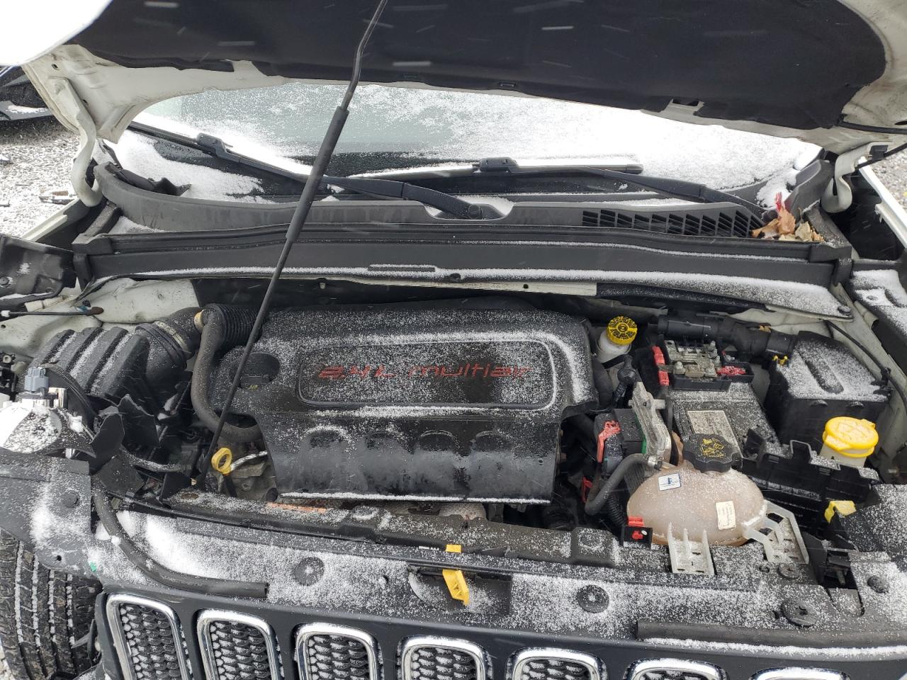 2017 Jeep Renegade - Image 12