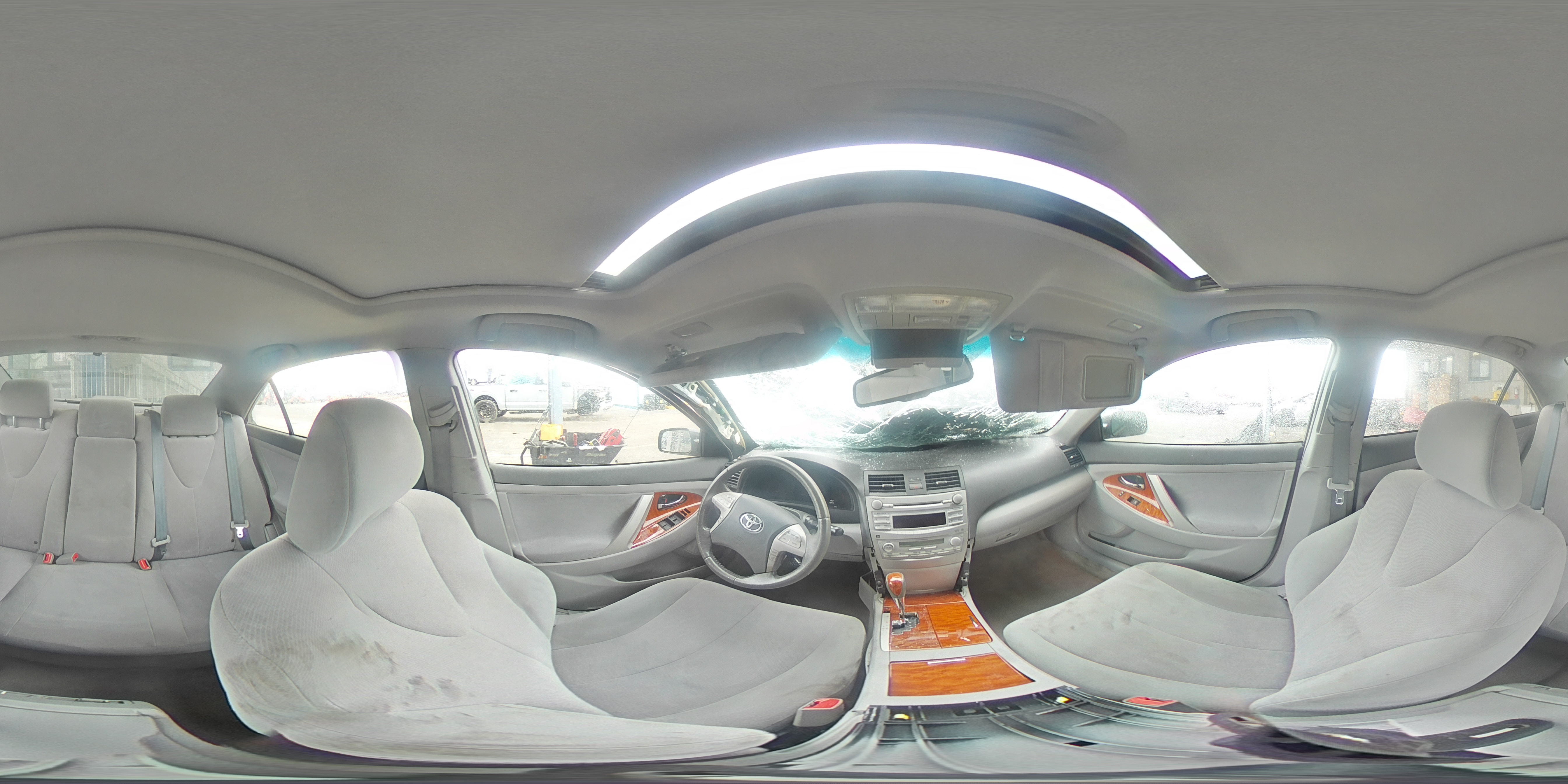 2011 Toyota Camry - Image 12